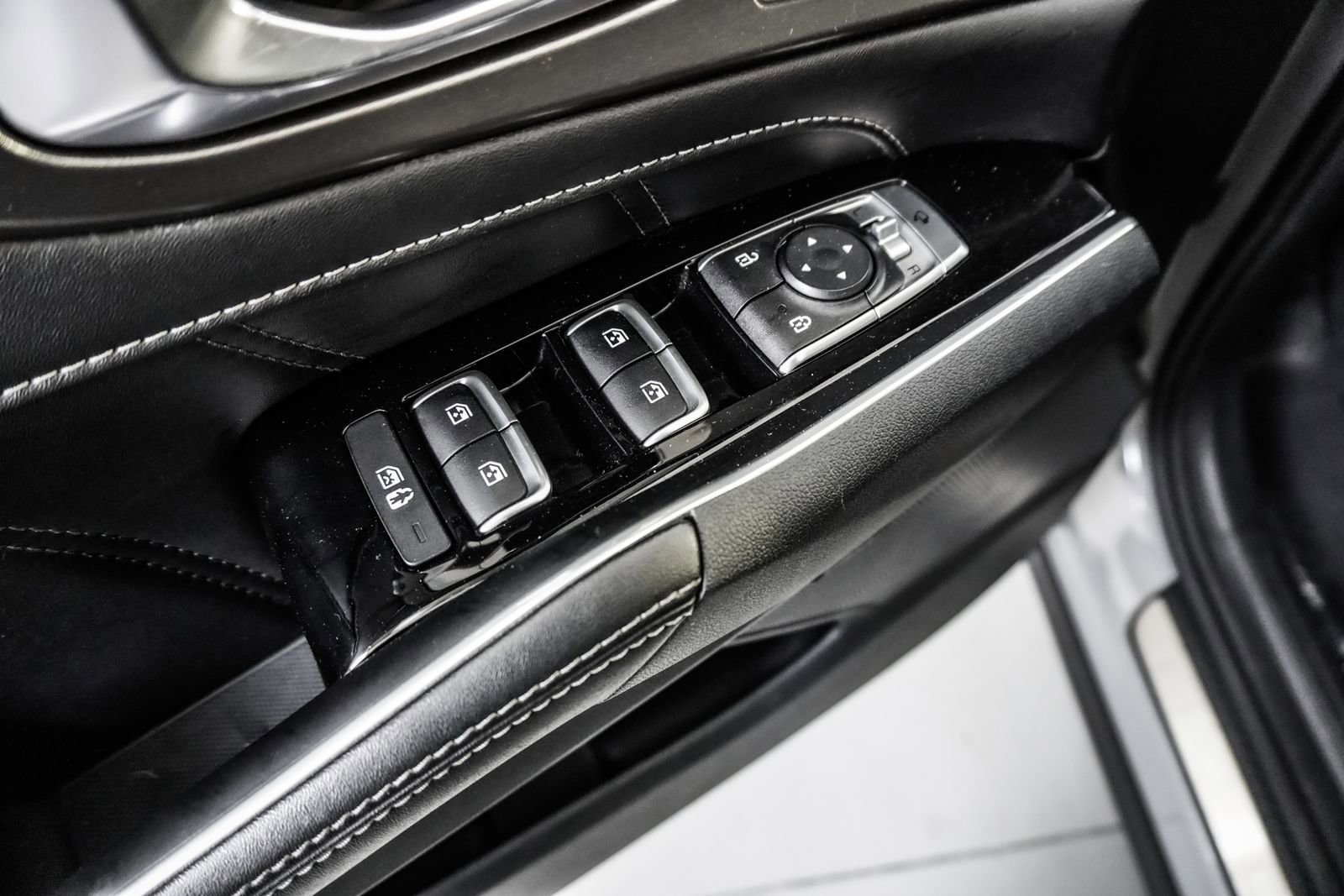 Used 2022 Kia Sorento SX image 47