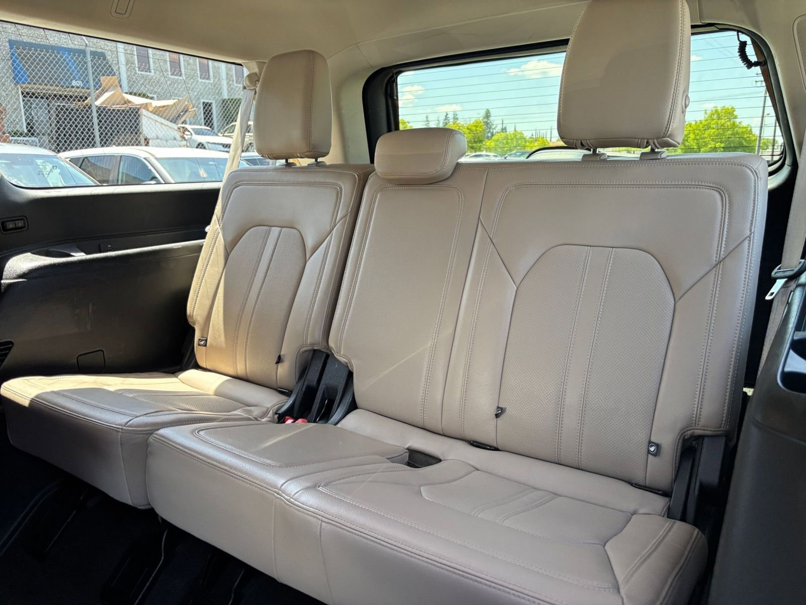 Used 2024 Ford Expedition Max Limited AWD/4WD image 33