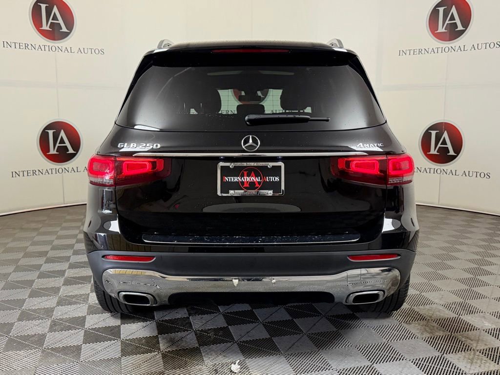Used 2021 Mercedes-Benz GLB 250 4MATIC image 7