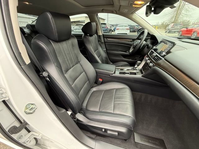 Used 2018 Honda Accord Touring image 13