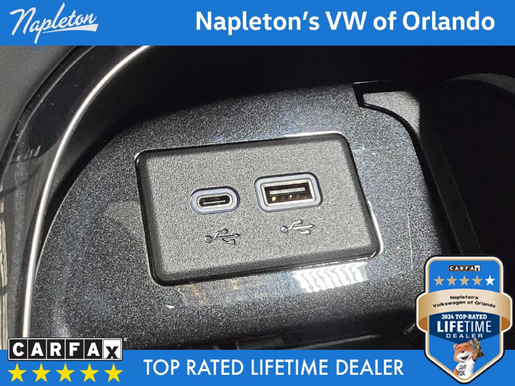 Used 2023 Cadillac Escalade V w/ LPO, ONYX Package AWD/4WD image 29