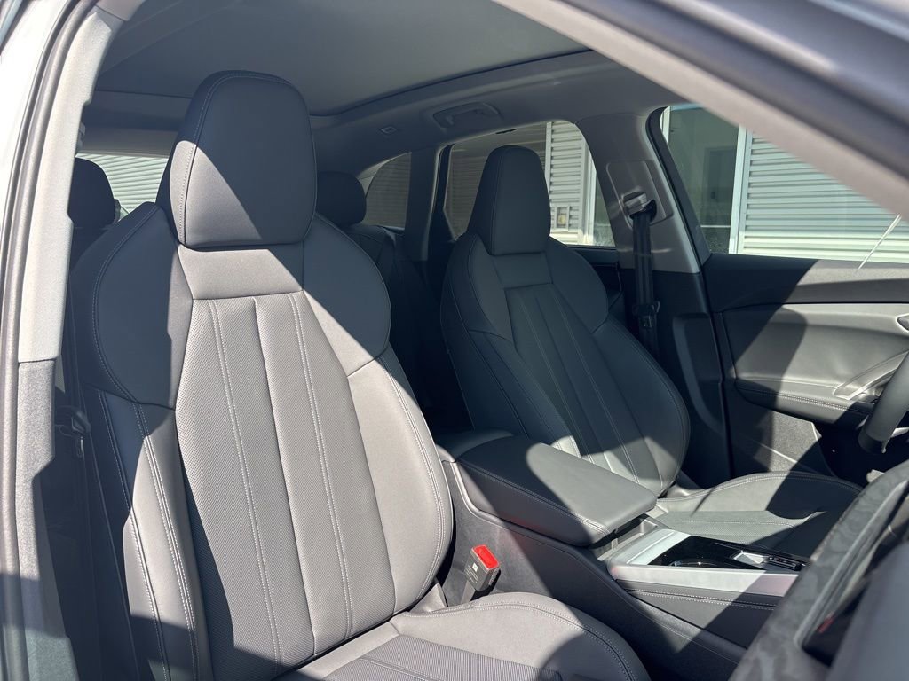 New 2025 Audi Q5 Premium Plus image 16