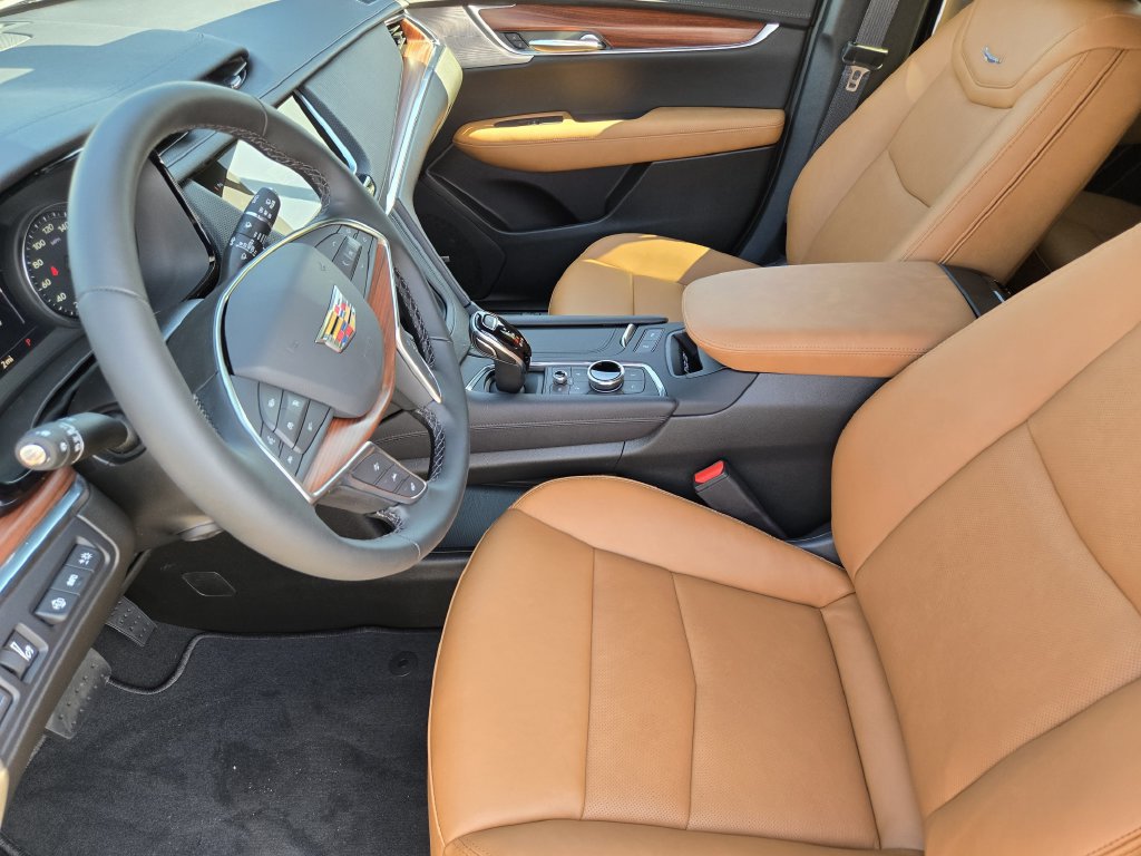 New 2026 Cadillac XT5 Premium Luxury w/ Driver Assist Package AWD/4WD image 7