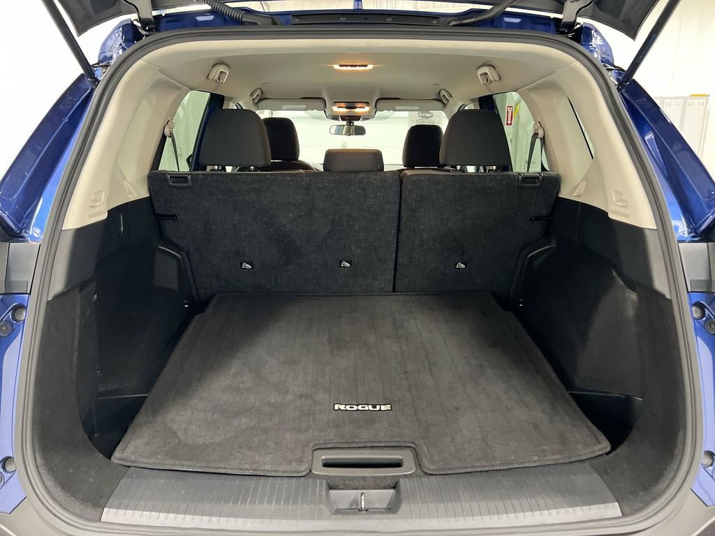 Used 2023 Nissan Rogue SV AWD/4WD image 23