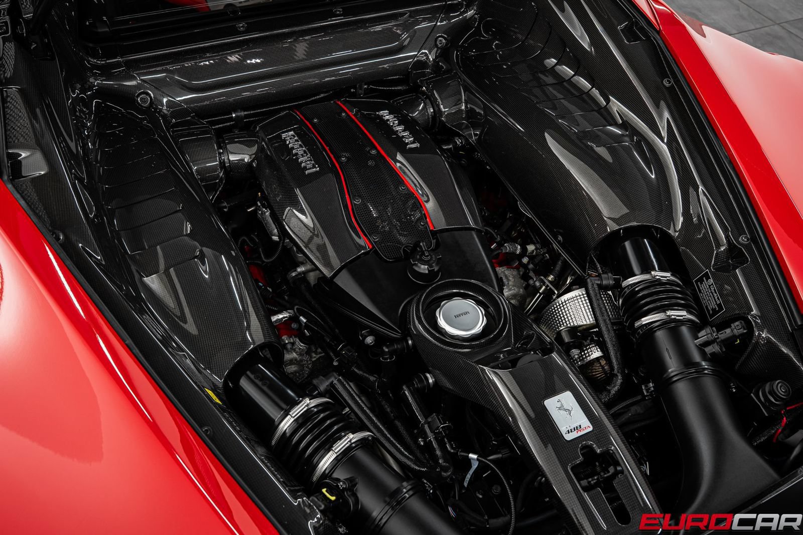Used 2020 Ferrari 488 Pista Coupe RWD image 25