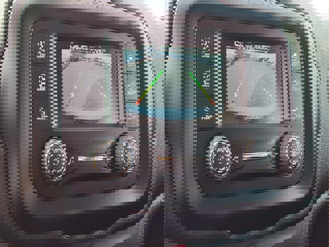 Used 2016 Jeep Renegade Trailhawk image 18