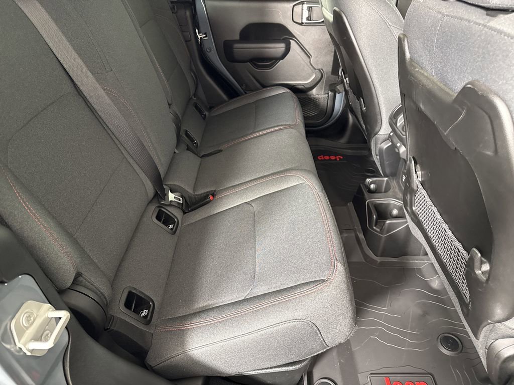 Used 2024 Jeep Gladiator Rubicon w/ Convenience Group image 13