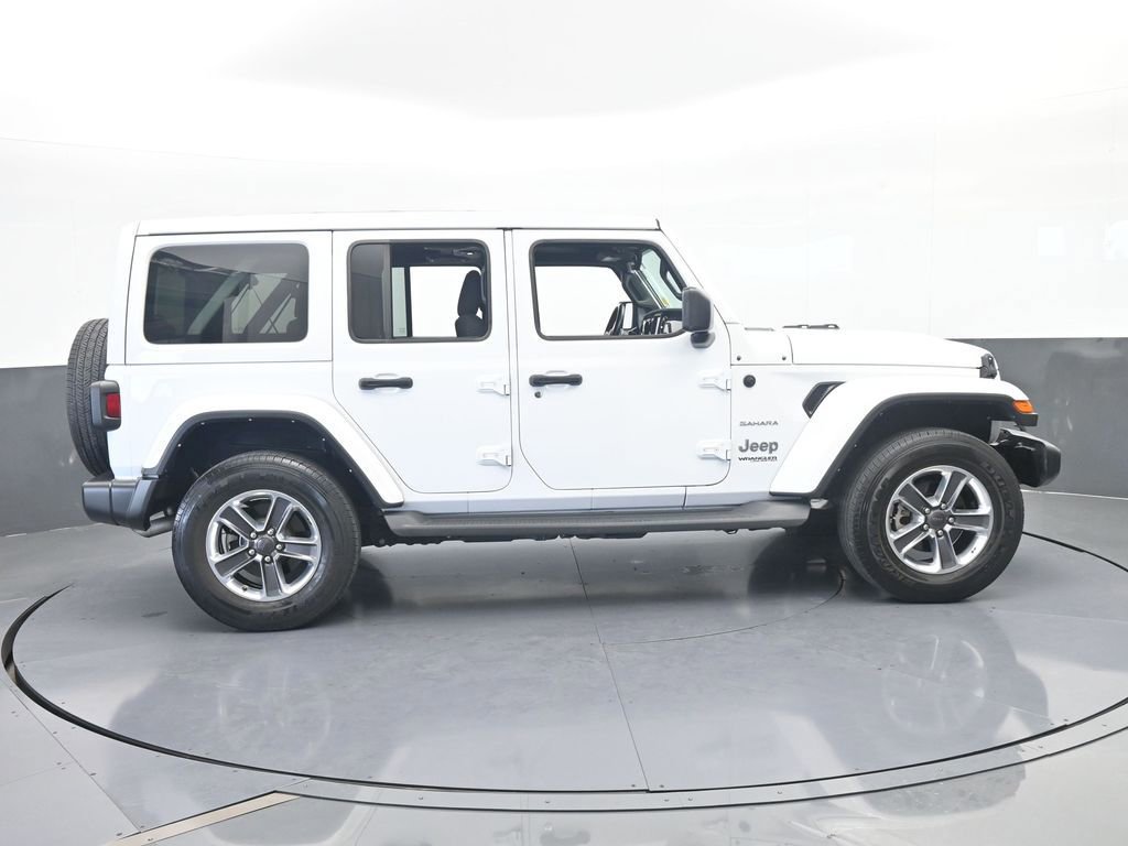 Used 2022 Jeep Wrangler Unlimited Sahara AWD/4WD image 7