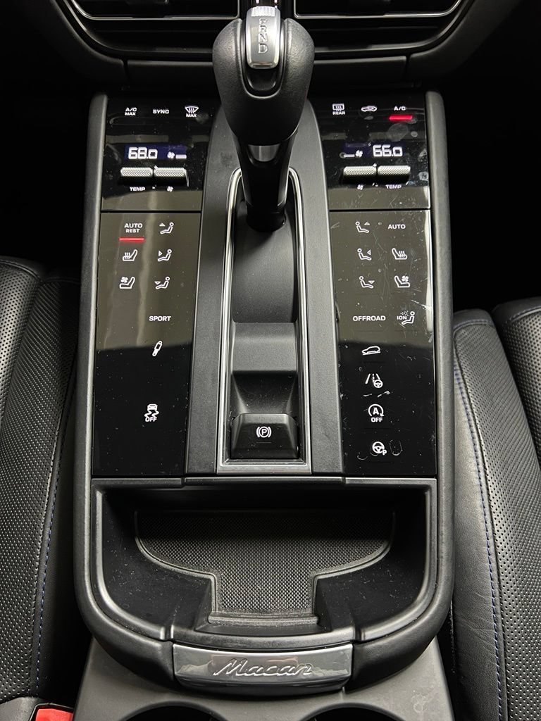 Used 2022 Porsche Macan S AWD/4WD image 27