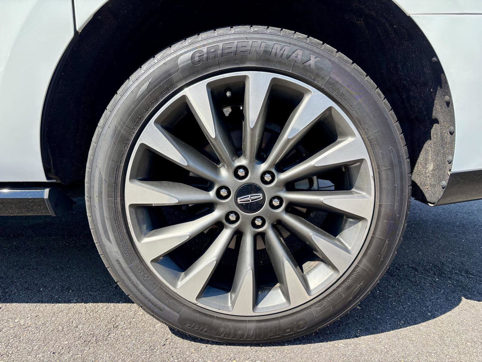 Used 2020 Lincoln Navigator L Reserve w/ Equipment Group 201A Reserve AWD/4WD image 26