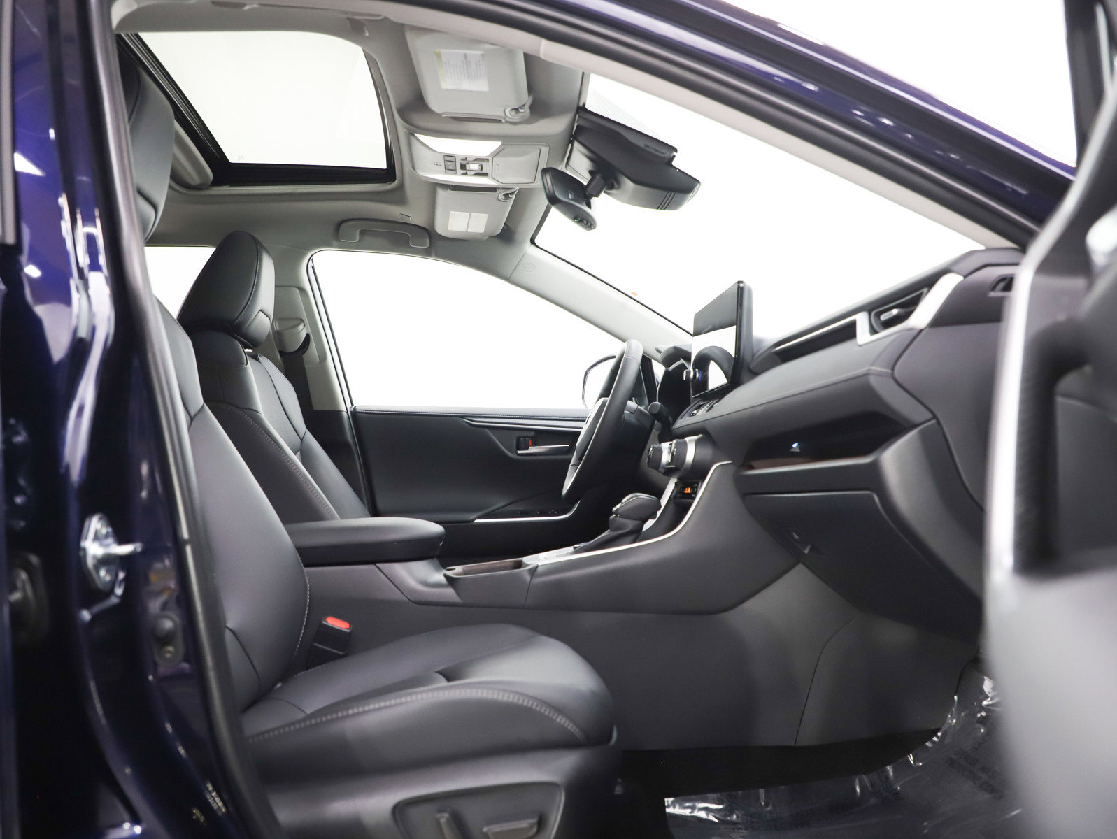 Used 2025 Toyota RAV4 Limited w/ Weather Package image 11