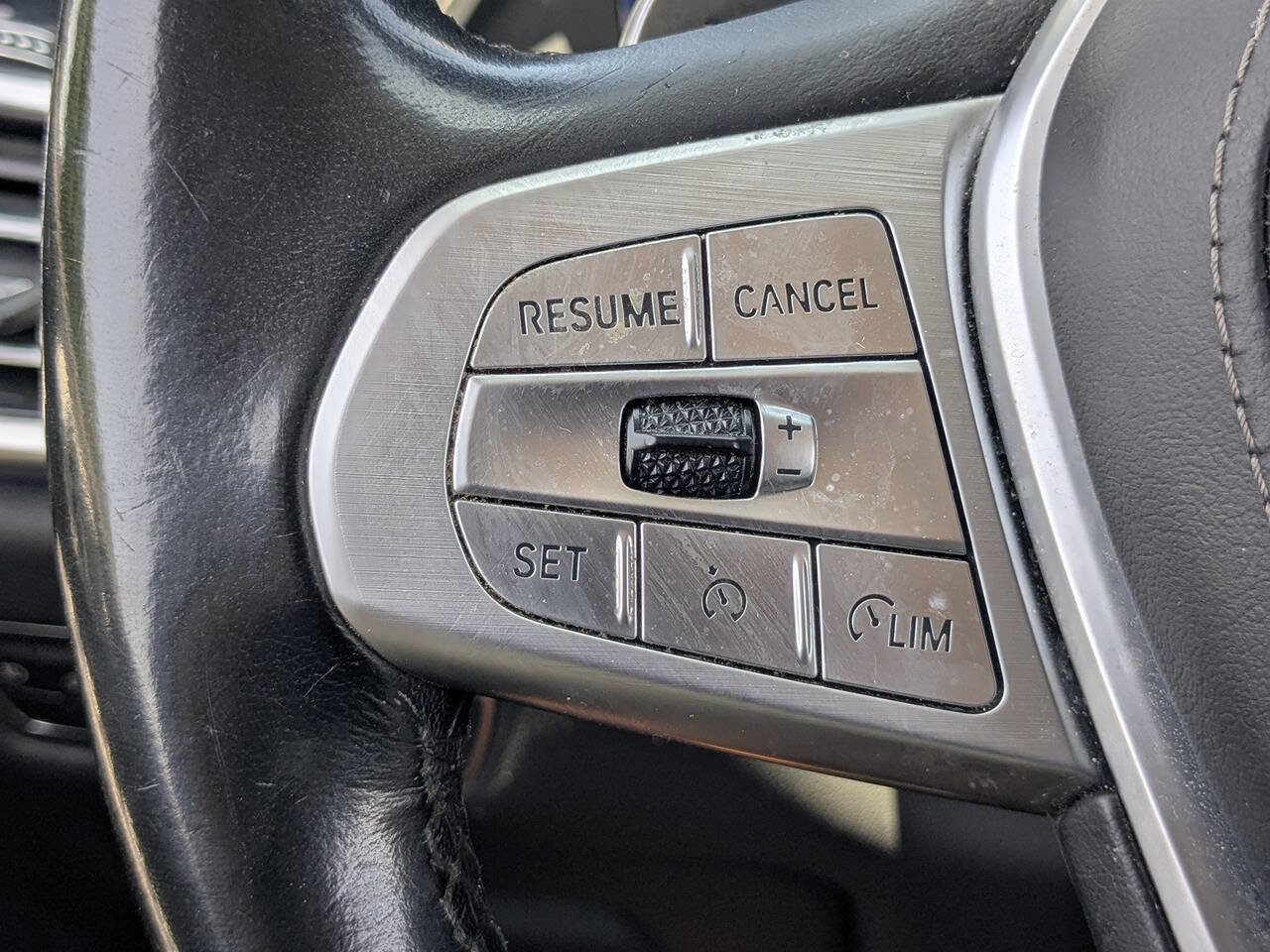 Used 2019 BMW X7 xDrive40i w/ Parking Assistance Package image 33