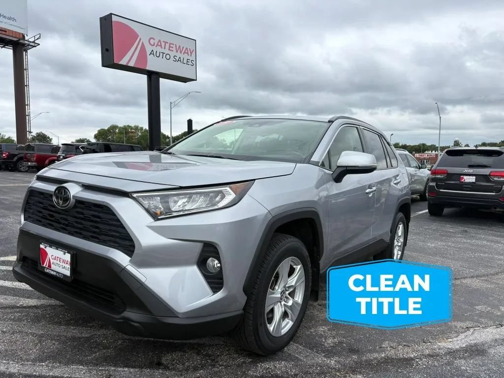 Used 2019 Toyota RAV4 XLE w/ Convenience Package AWD/4WD image 1