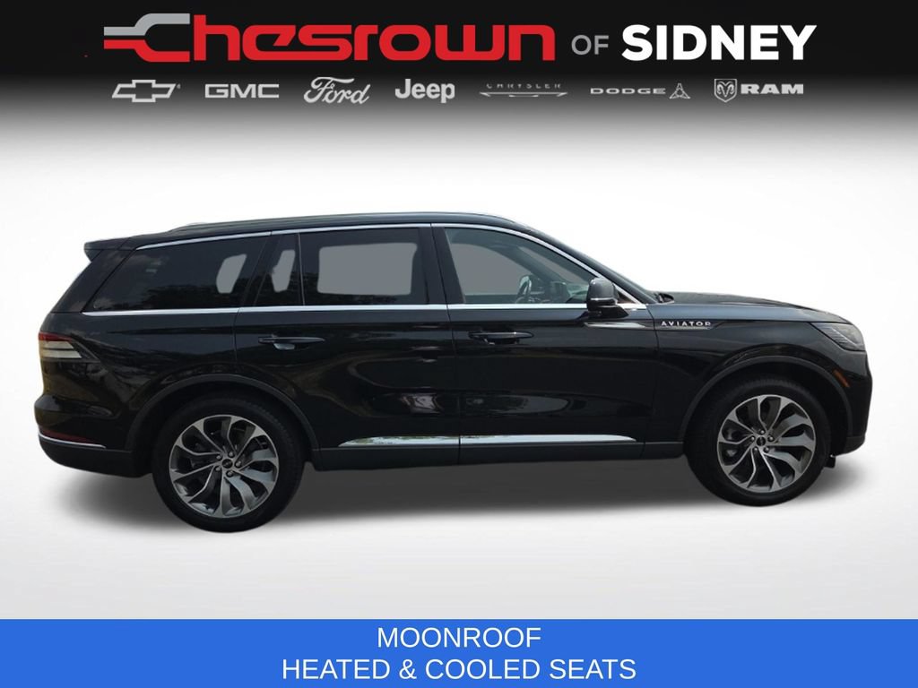 Used 2025 Lincoln Aviator Reserve AWD/4WD image 4
