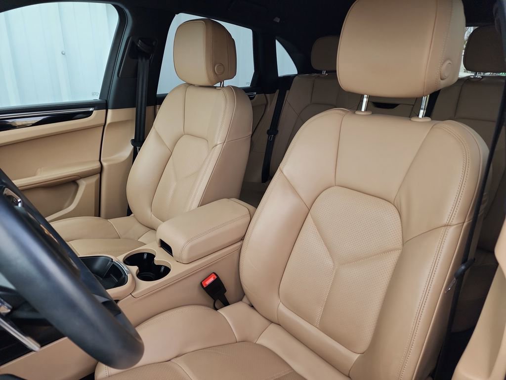 Used 2022 Porsche Macan image 14
