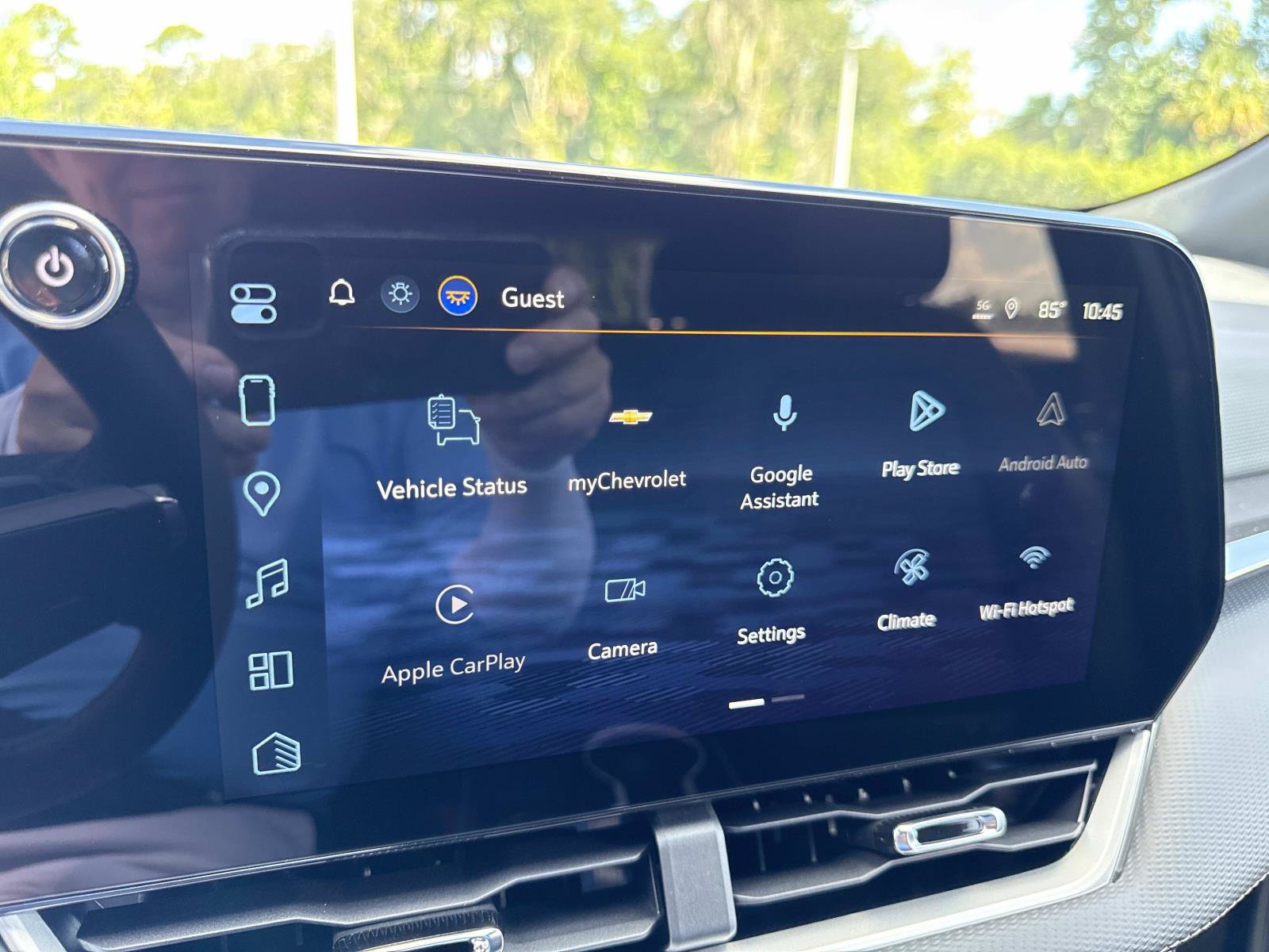 New 2027 Chevrolet Equinox LT w/ Convenience Package II FWD image 23
