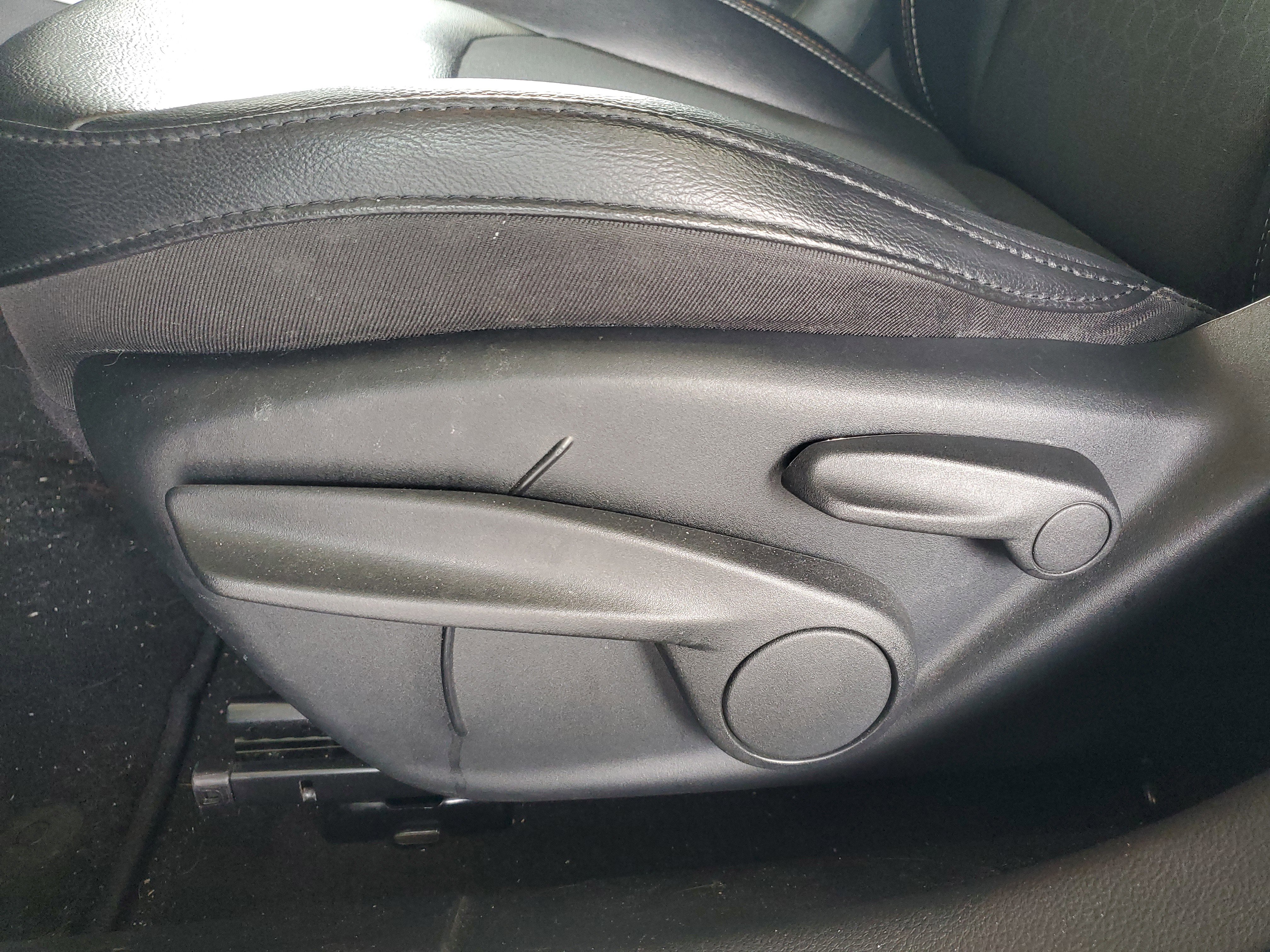 Used 2021 Jeep Compass Latitude w/ Driver Assistance Group image 19