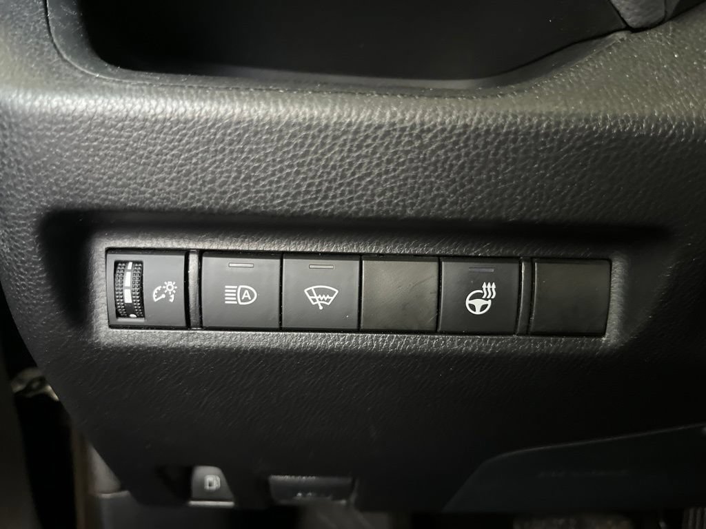 Used 2021 Toyota RAV4 XLE w/ XLE Grade Weather Package AWD/4WD image 13