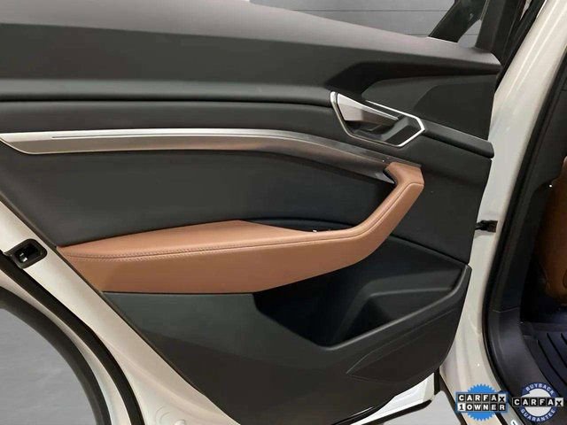 Used 2024 Audi Q8 e-tron Premium image 72