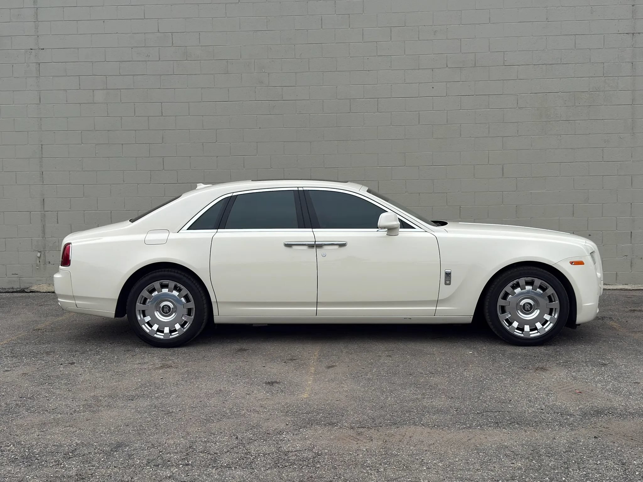 Used 2013 Rolls-Royce Ghost RWD image 14