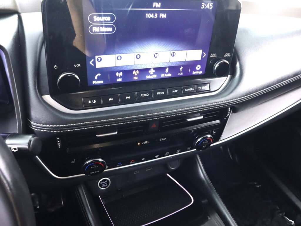Used 2022 Nissan Rogue Platinum w/ Head-Up Display Package AWD/4WD image 16