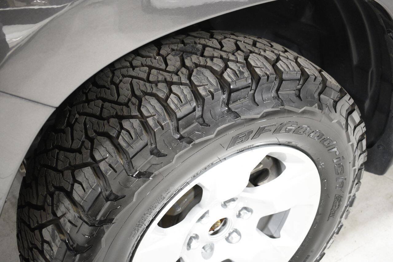 Used 2022 RAM 1500 Big Horn AWD/4WD image 12