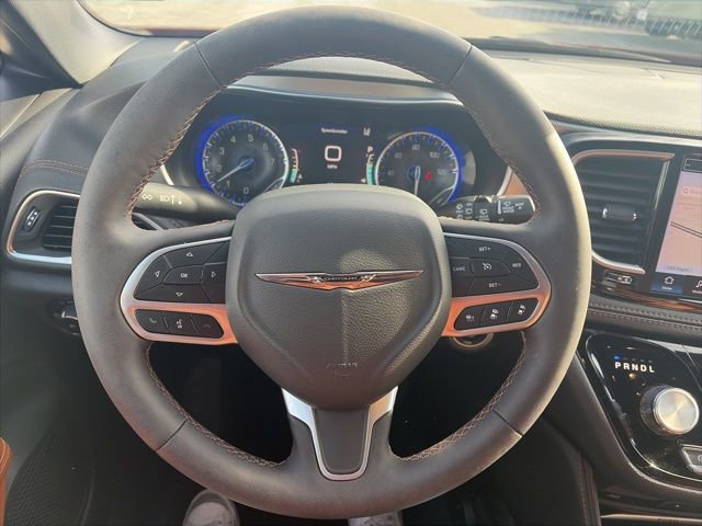 Used 2024 Chrysler Pacifica Pinnacle FWD image 17