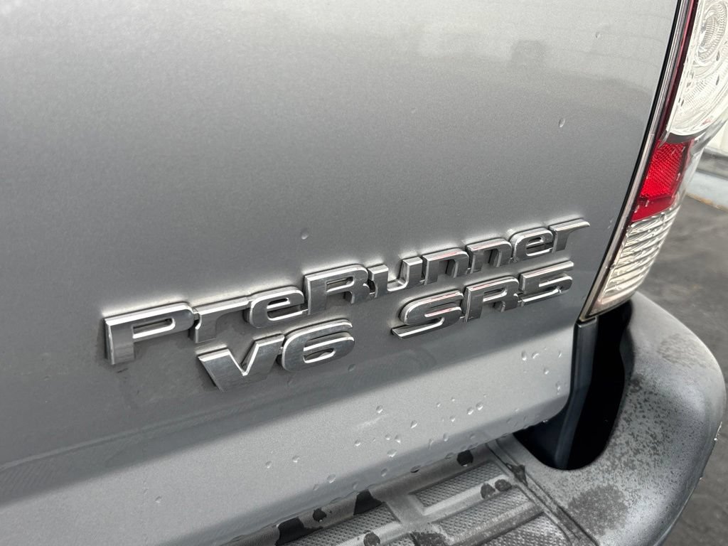 Used 2015 Toyota Tacoma PreRunner w/ SR5 Package RWD image 29