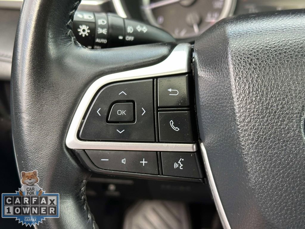 Used 2023 Toyota Highlander XLE image 22
