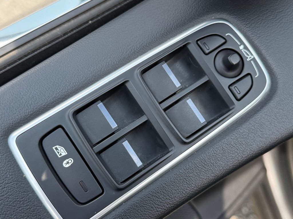 Used 2019 Jaguar F-PACE Prestige AWD/4WD image 7