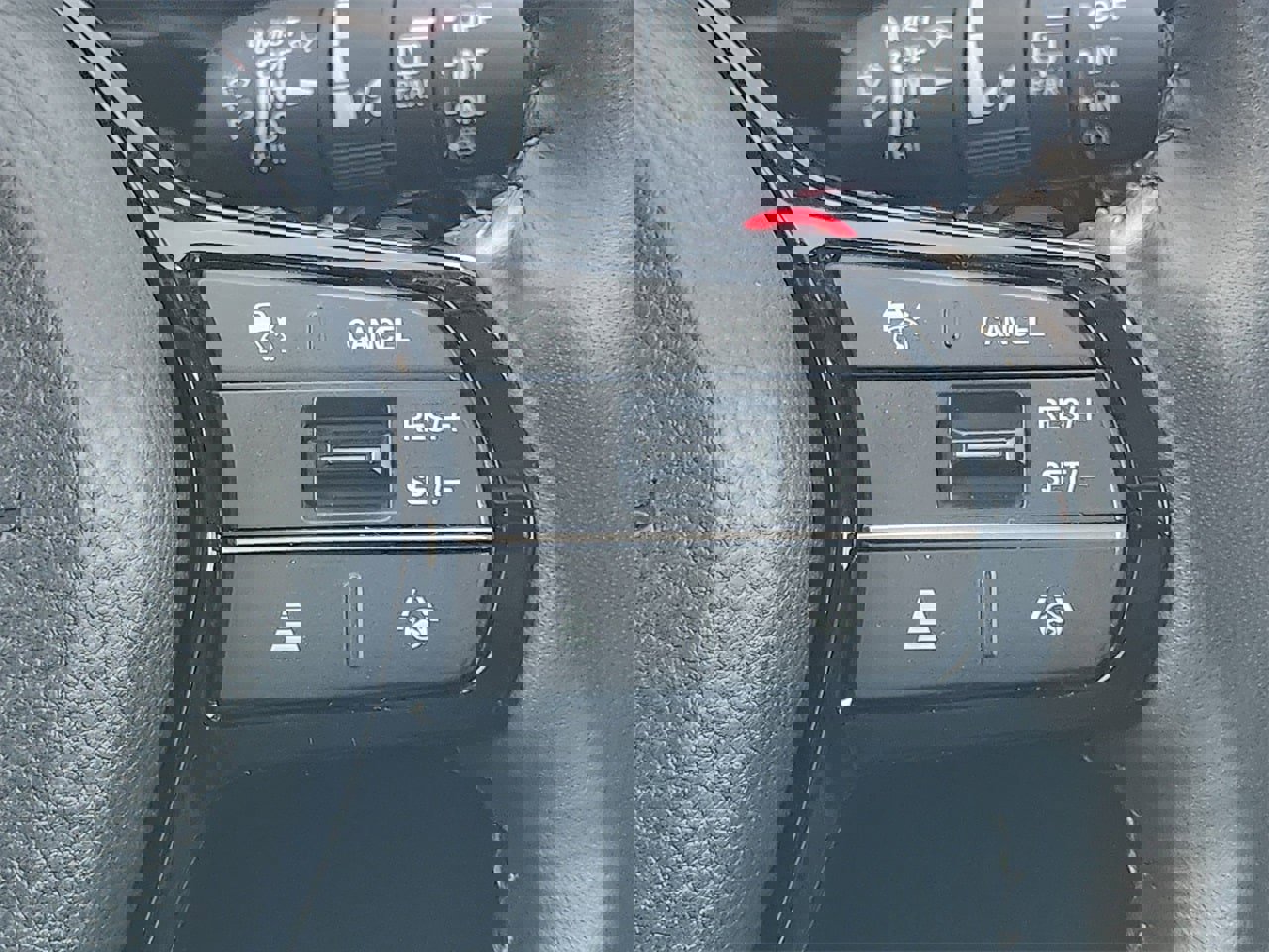 Certified 2025 Honda CR-V EX-L image 28