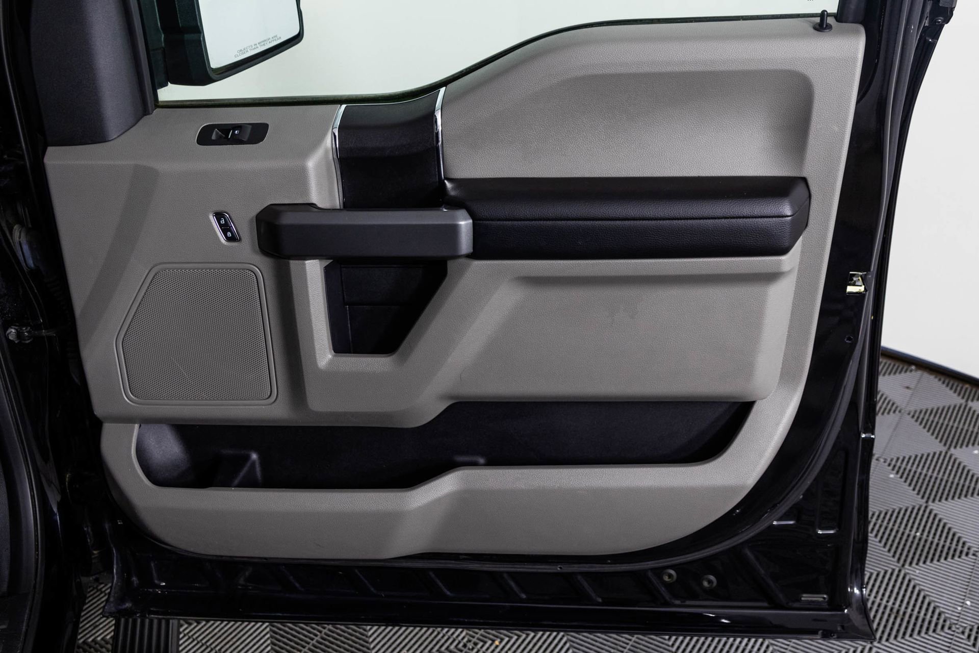 Used 2018 Ford F150 XLT image 37