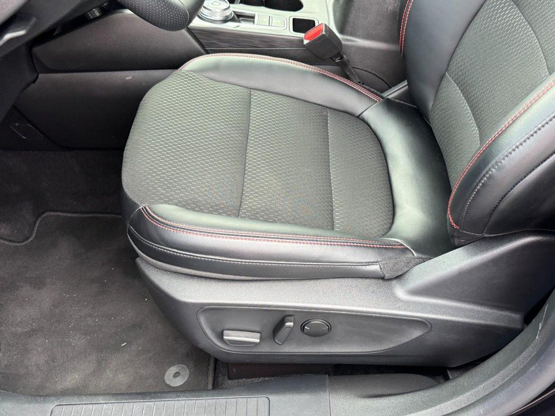 Used 2025 Ford Escape ST-Line w/ Tech Pack #1 AWD/4WD image 24