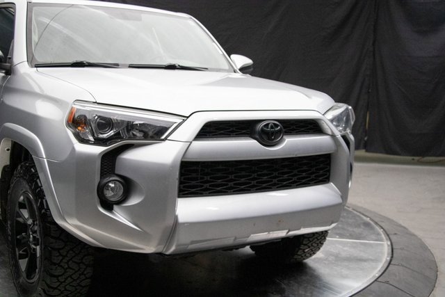 Used 2019 Toyota 4Runner SR5 image 3