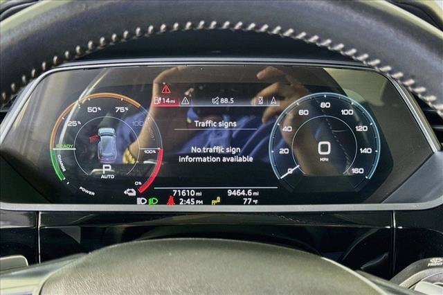 Used 2019 Audi e-tron Prestige w/ Prestige Package AWD/4WD image 12