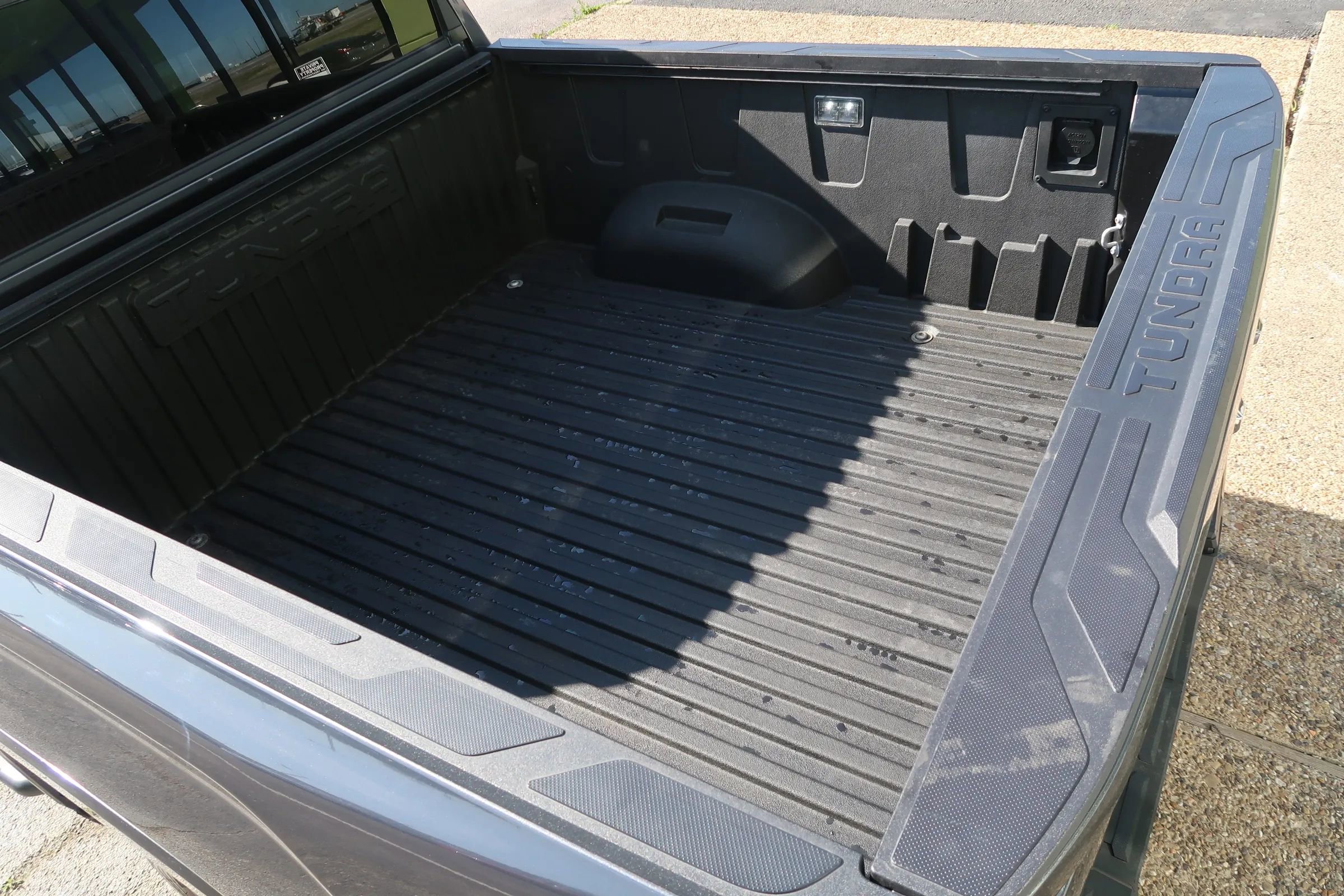 Used 2025 Toyota Tundra Limited image 15