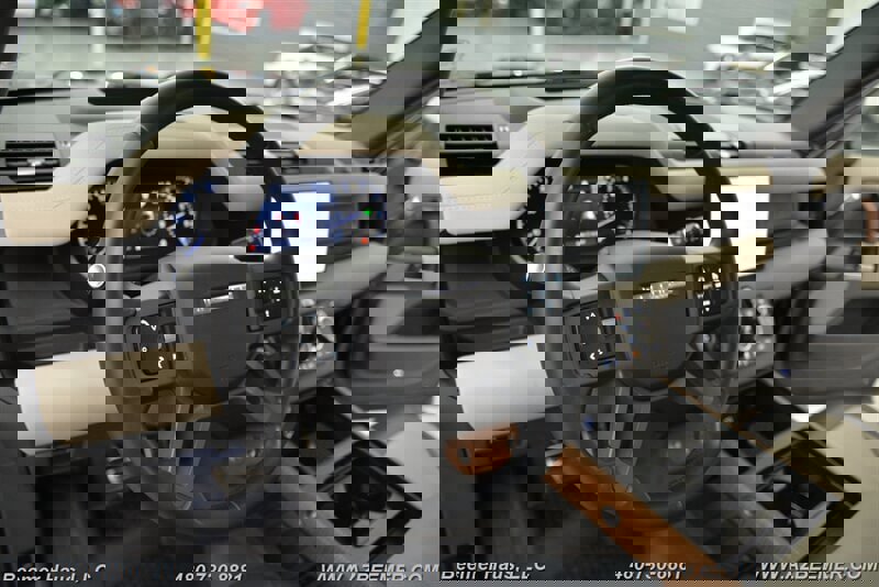 Used 2023 Land Rover Defender 130 X image 30