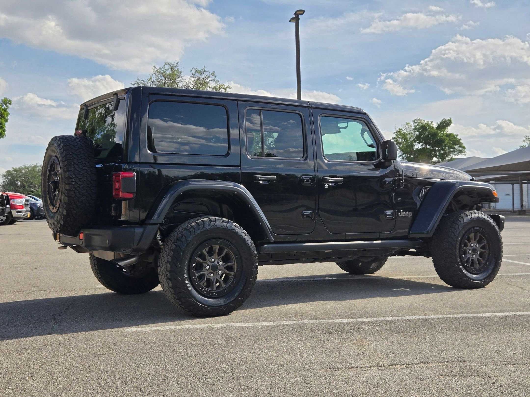 Used 2022 Jeep Wrangler Unlimited Rubicon image 3