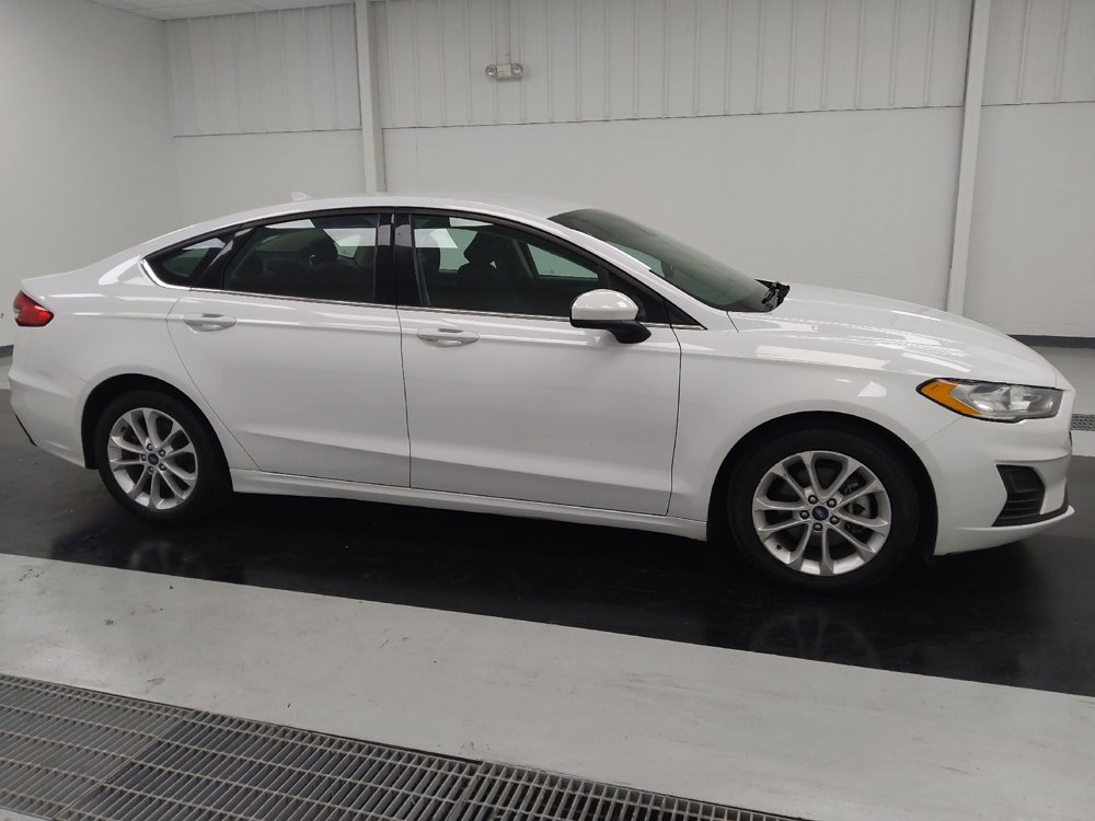 Used 2020 Ford Fusion SE FWD image 11