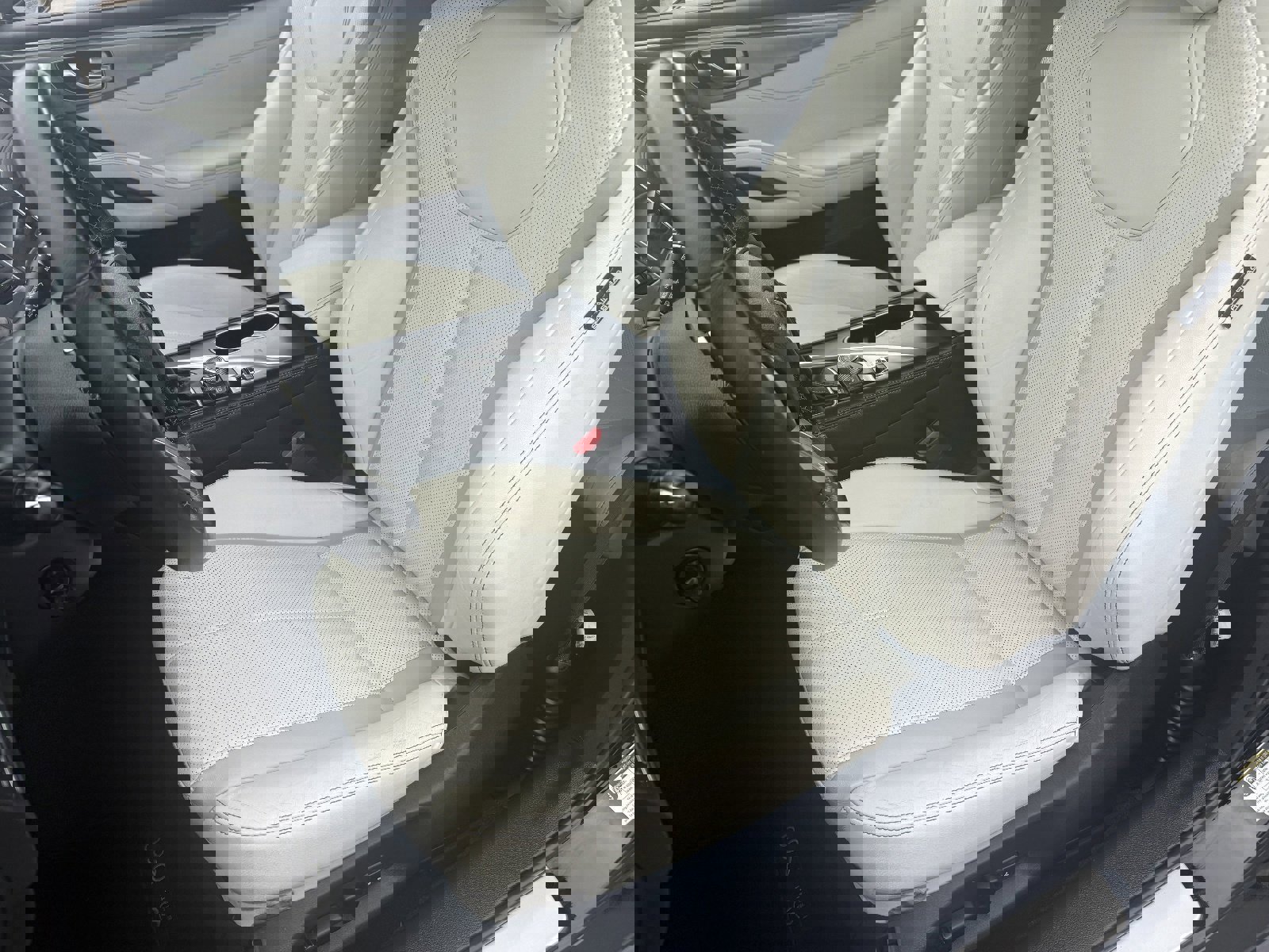 Used 2018 INFINITI Q60 3.0t Luxe w/ Sensory Package 3.0T Luxe image 21