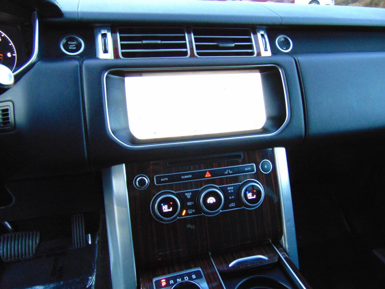 Used 2017 Land Rover Range Rover HSE image 22