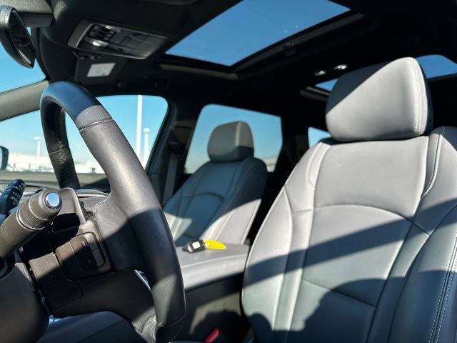 Used 2024 Buick Enclave Essence w/ Experience Buick Package image 9