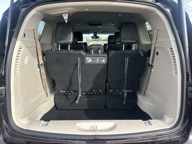 Certified 2017 Chrysler Pacifica Touring-L image 17