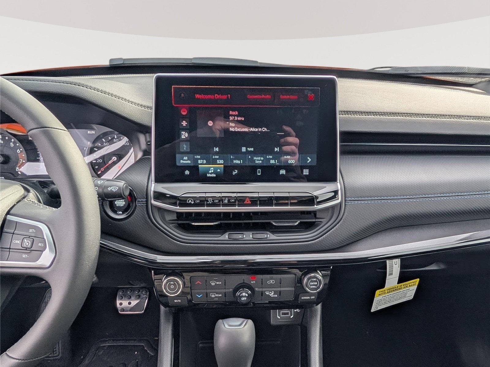 New 2026 Jeep Compass Latitude AWD/4WD image 13