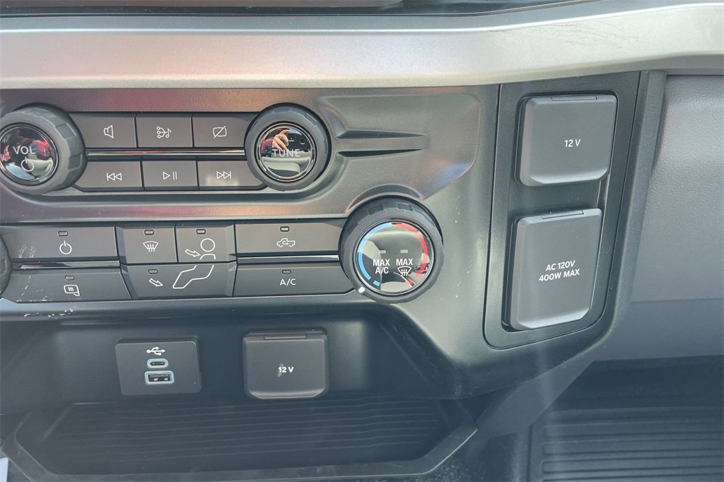 New 2024 Ford F550 4x4 Regular Cab Super Duty image 26