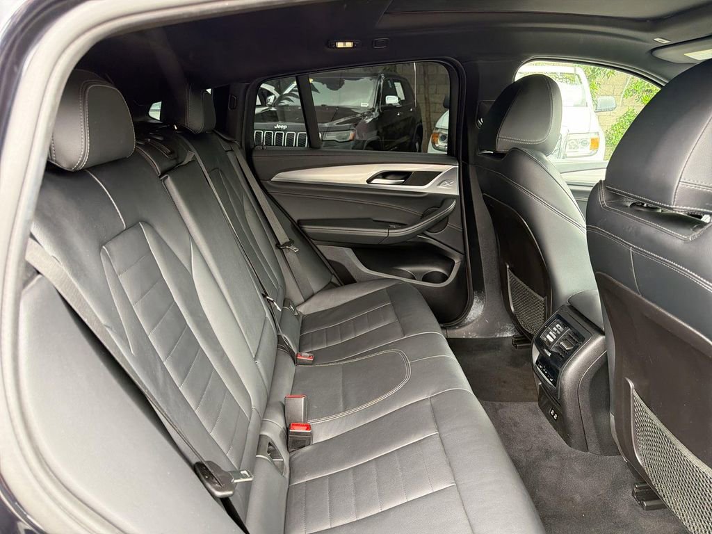 Used 2020 BMW X4 xDrive30i w/ M Sport Package 2 AWD/4WD image 29