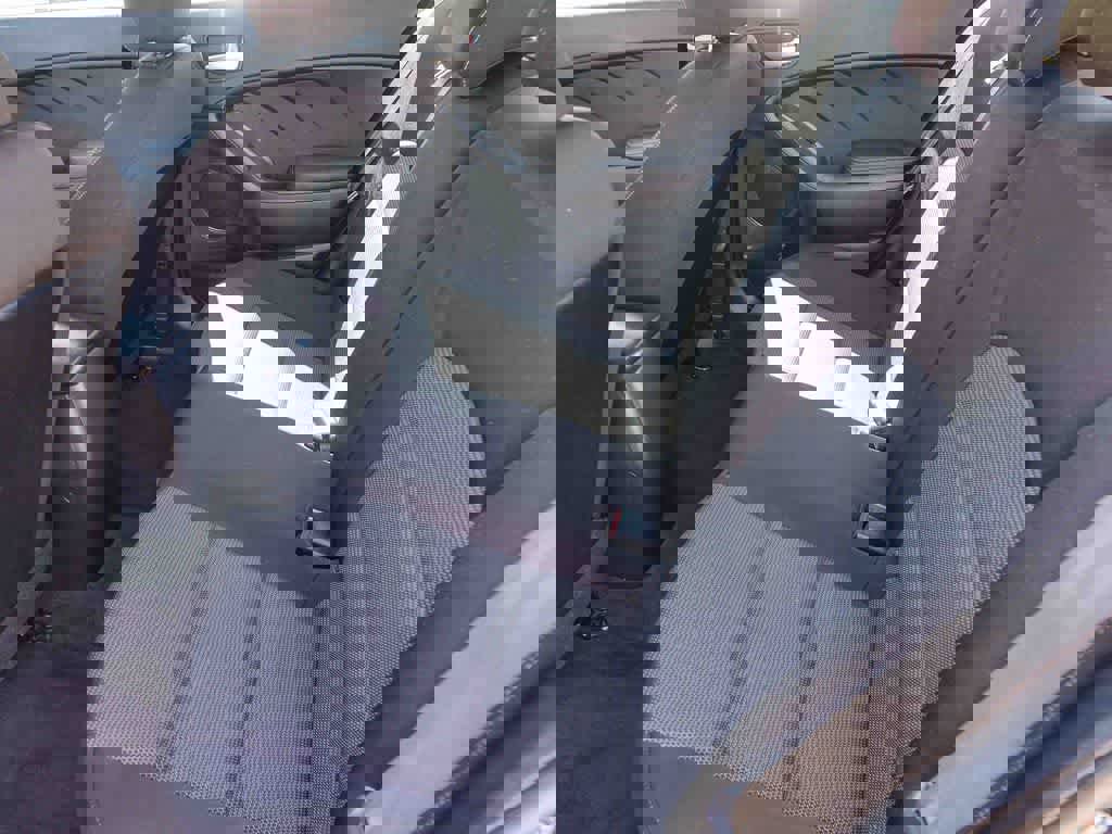 Used 2017 Kia Forte LX image 17