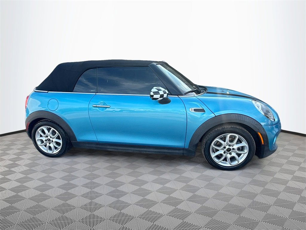 Used 2018 MINI Cooper Convertible image 5