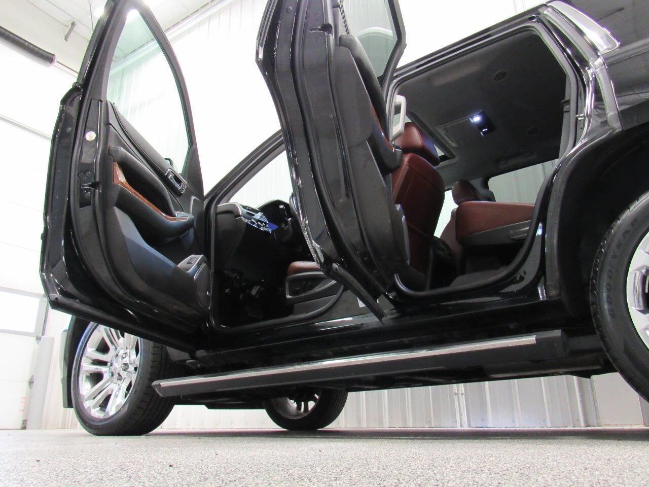 Used 2020 Chevrolet Tahoe Premier w/ Premier Plus Edition image 20