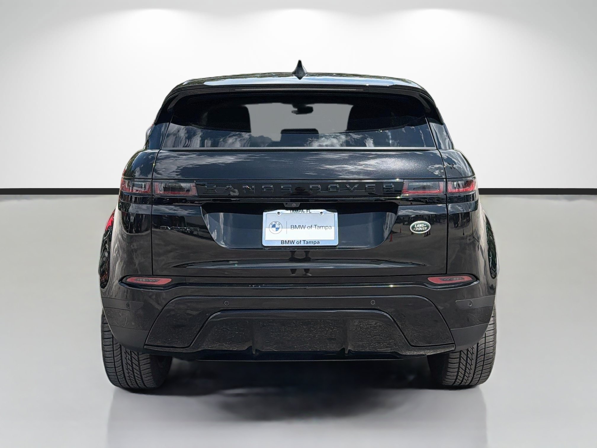 Used 2023 Land Rover Range Rover Evoque SE AWD/4WD image 4